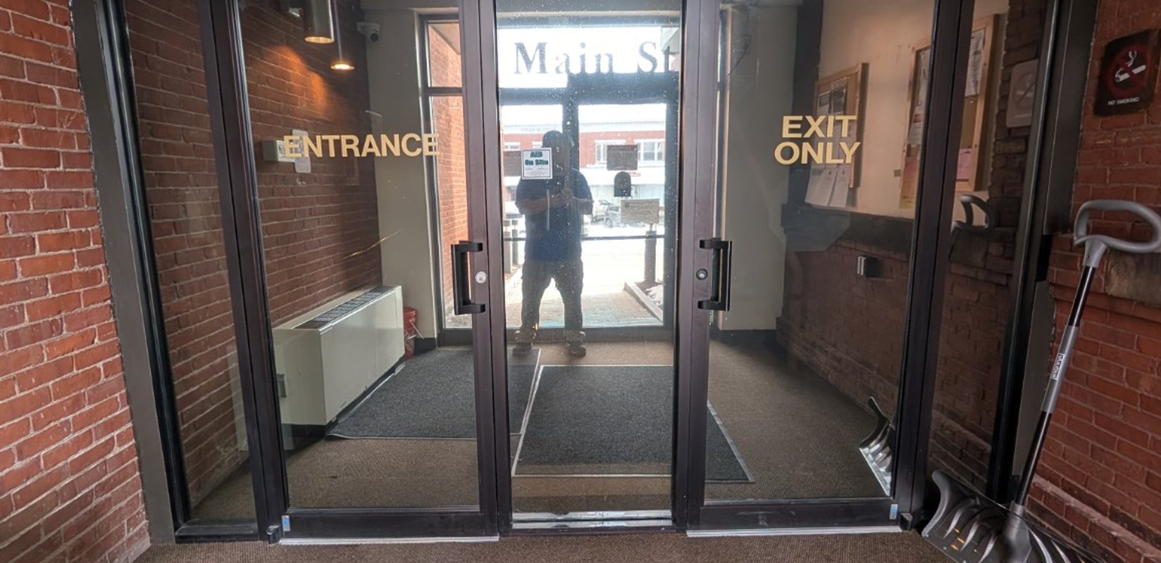 Dual Reflective vs. Ceramic Window Film: What’s the Difference and Which Should You Choose?