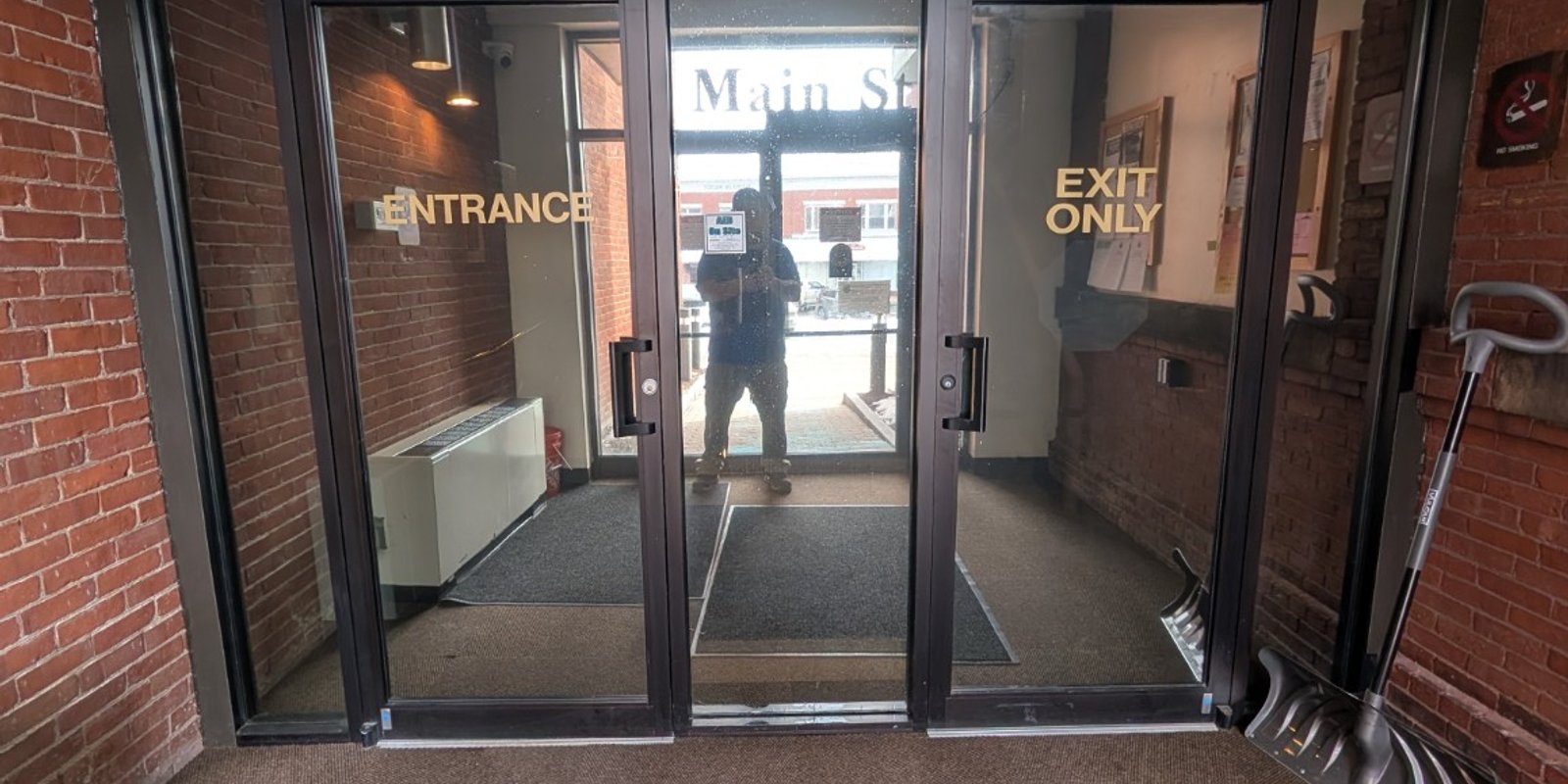 Dual Reflective vs. Ceramic Window Film: What’s the Difference and Which Should You Choose?